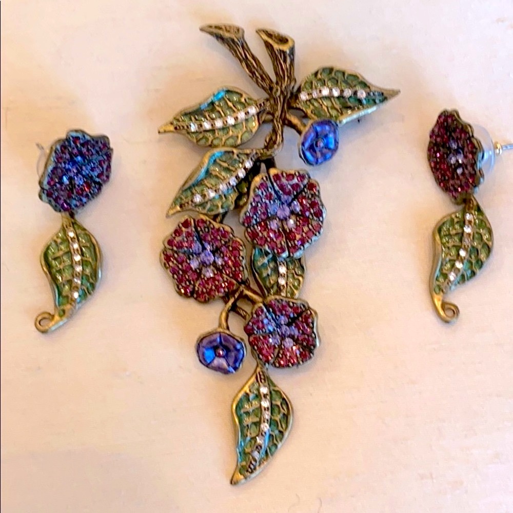 Vintage Sweet Romance brooch and earrings